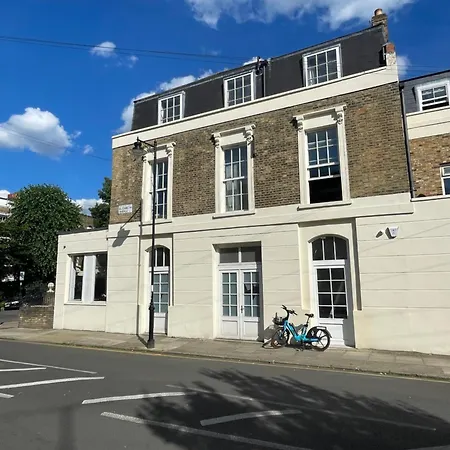 Lovely Flat In Highbury & Islington London